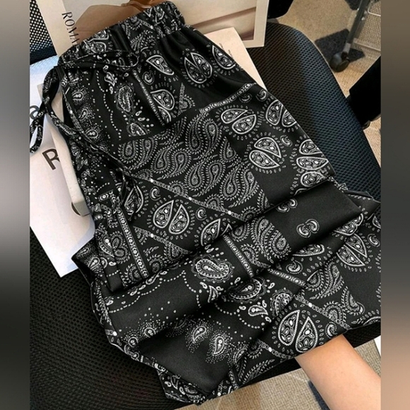 Women's Green Fashionable Vacation Print Pants, Spring/Summer - Picture 1 of 4